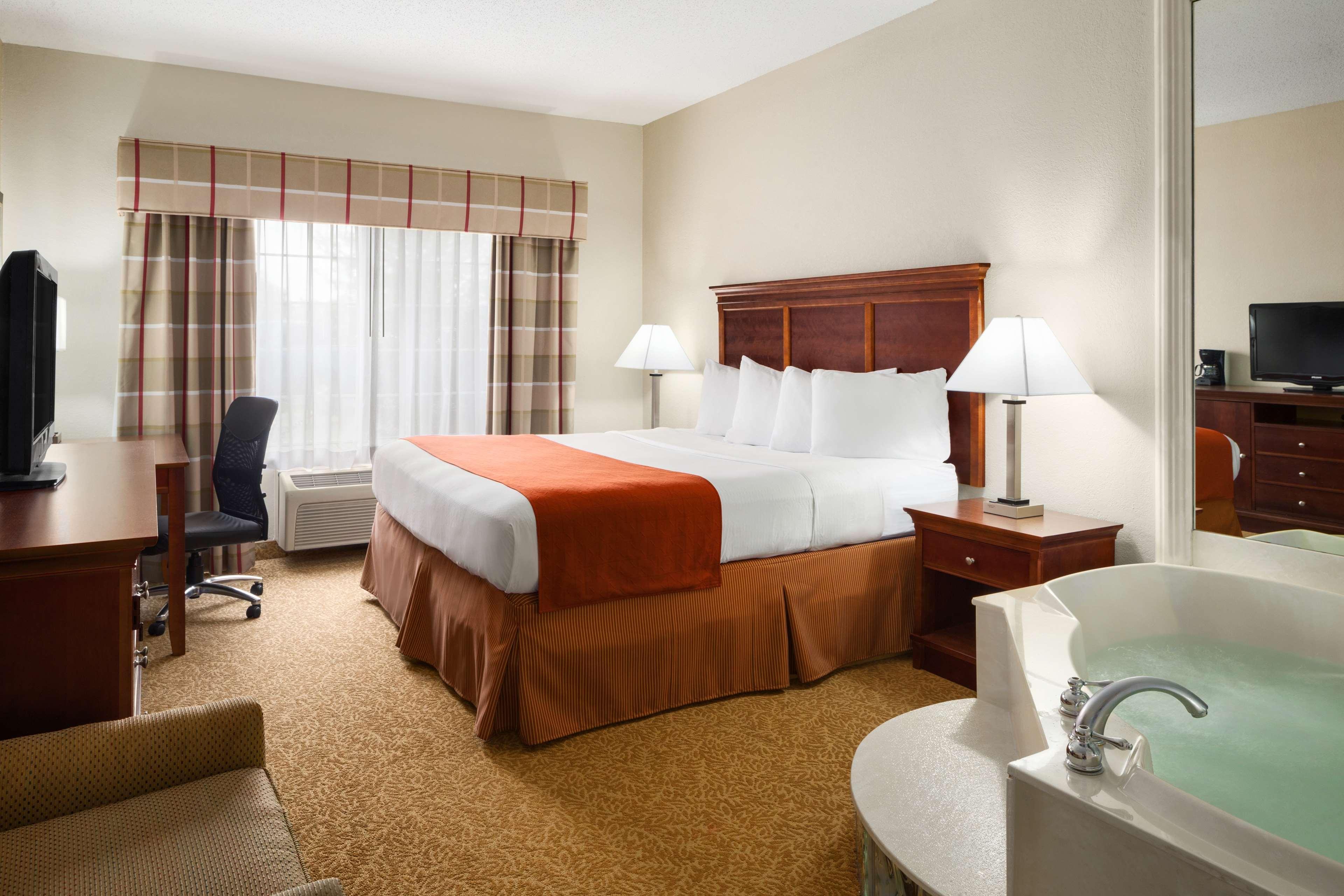 Country Inn & Suites By Radisson, Grand Rapids Airport, Mi Екстериор снимка