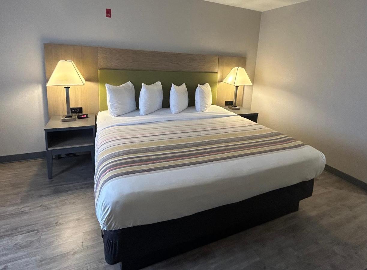 Country Inn & Suites By Radisson, Grand Rapids Airport, Mi Екстериор снимка