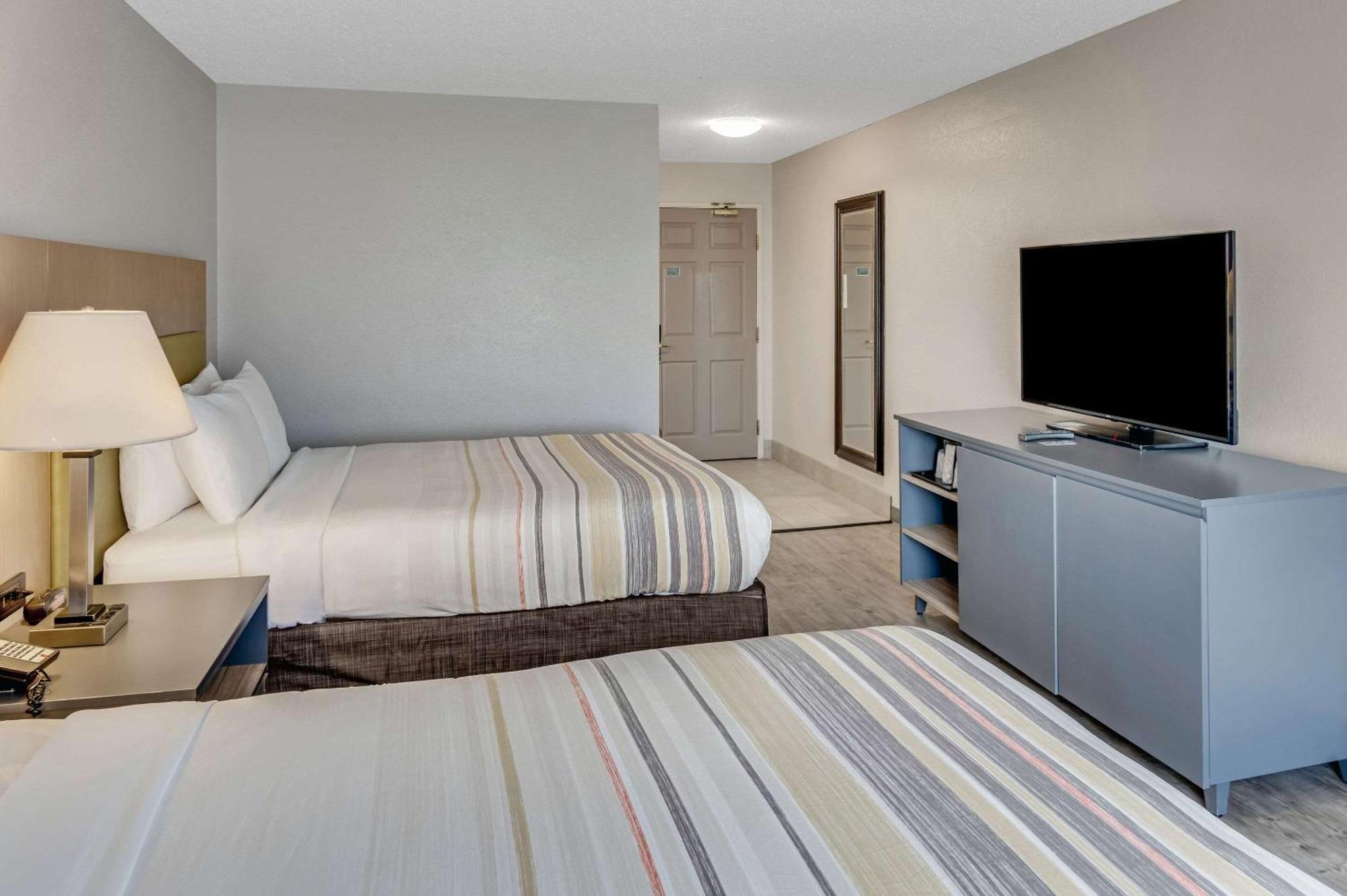 Country Inn & Suites By Radisson, Grand Rapids Airport, Mi Екстериор снимка