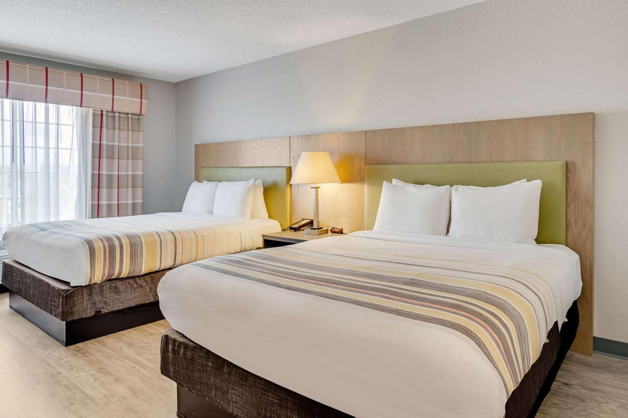 Country Inn & Suites By Radisson, Grand Rapids Airport, Mi Екстериор снимка